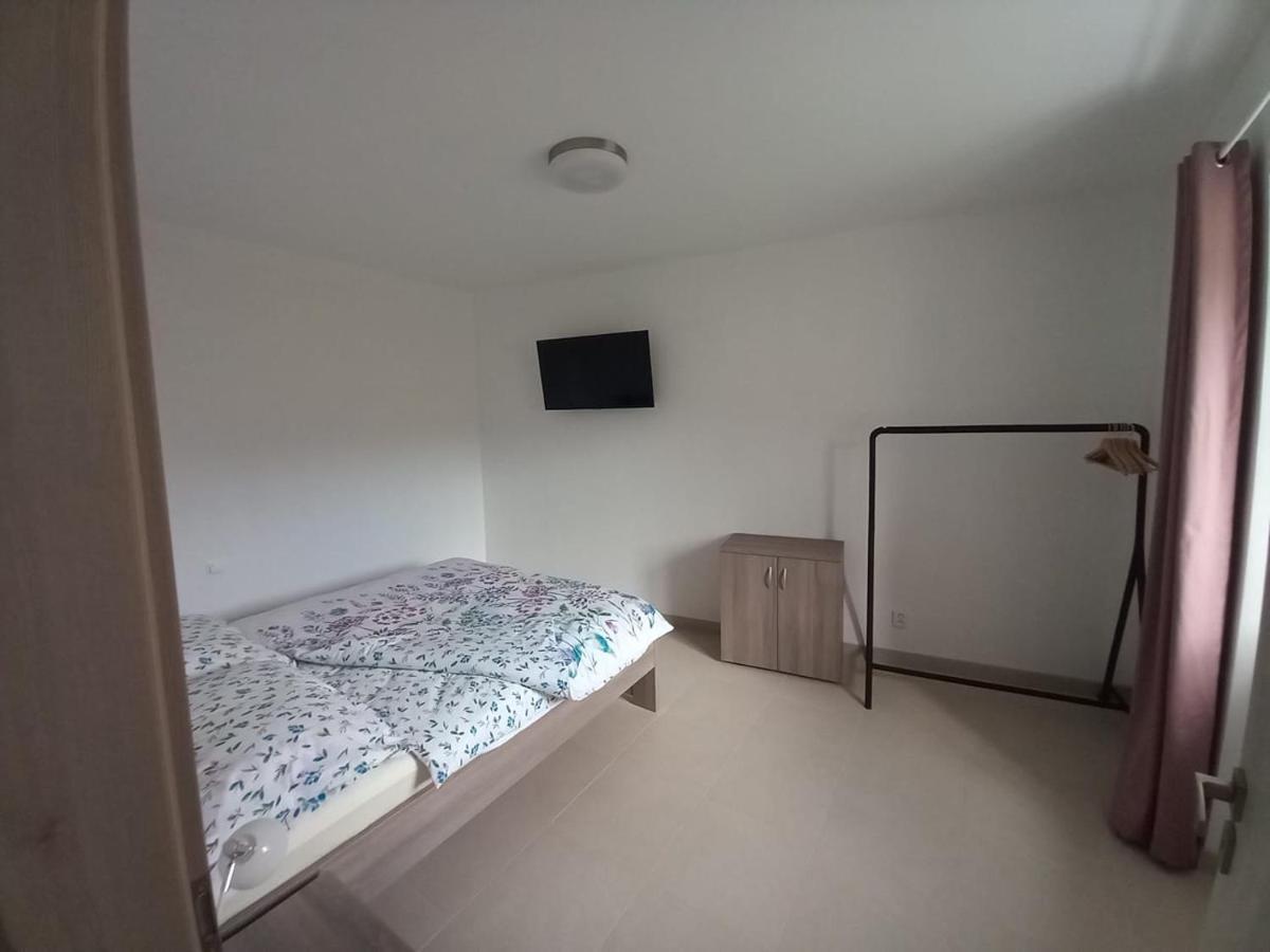 Penzion U strejčků Veselí nad Lužnicí Exteriér fotografie
